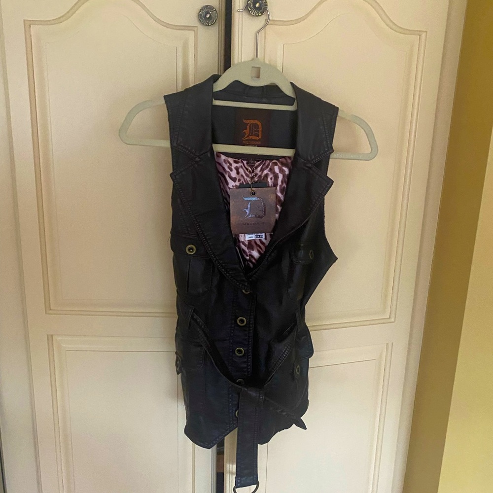 Brown vest new with tags never worn size L